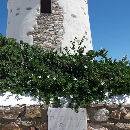 Paros Traditional Windmill In Lefkes Tatil Evi *