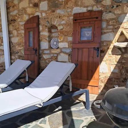 Paros Traditional Windmill In Lefkes Tatil Evi