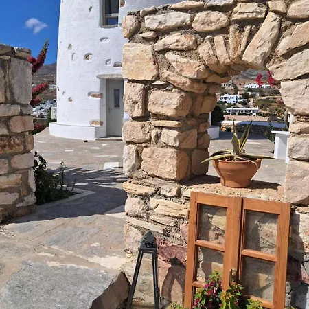 Tatil Evi Paros Traditional Windmill In Lefkes *