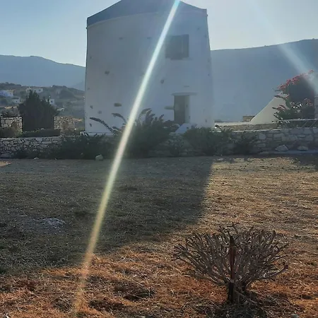 Paros Traditional Windmill In Lefkes Tatil Evi Lefkes (Paros)