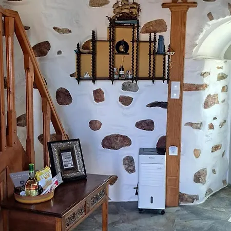 Paros Traditional Windmill In Lefkes Σπίτι διακοπών *