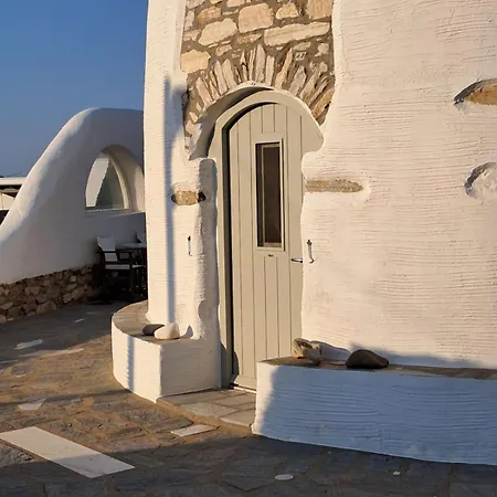 Paros Traditional Windmill In Lefkes Σπίτι διακοπών