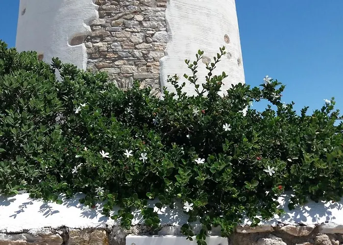Paros Traditional Windmill In Lefkes Vakantiehuis *