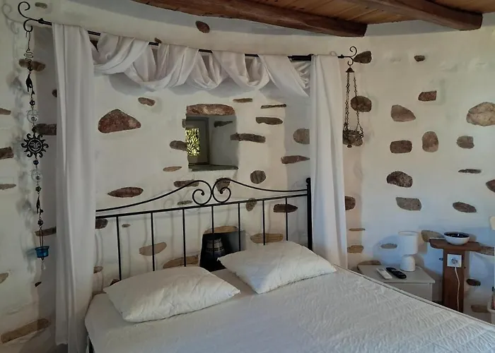 Paros Traditional Windmill In Lefkes Vakantiehuis *